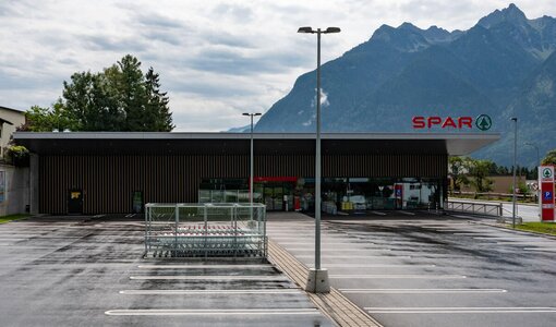 Vorderansicht Sparmarkt Bludenz