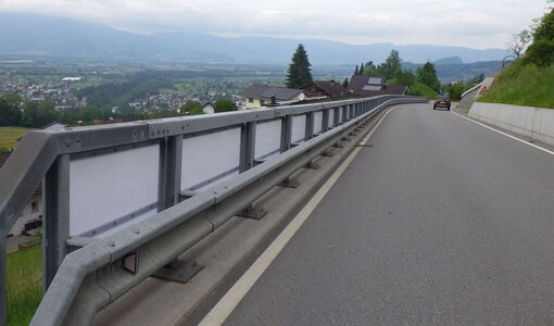 Prüfung Leitplanken Landesstraße auf Zustand