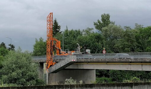 Einsatz Prüfsteiger für Brückeninspektion amiko bau consult