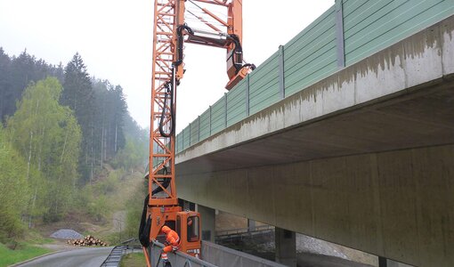 ASFINAG Brückenprüfung A2 durch amiko mit Inspektionsgerät
