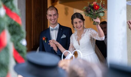 Glückliches Brautpaar Marina und Stefan Gschwendtner